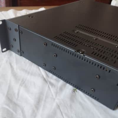 Yamaha MV800 rack mixer - Black image 8