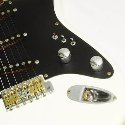 Fernandes the Revival Custom body 1980's Electric Guitar w/hard case Ref. No 5354 image 4