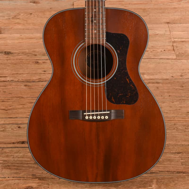 Guild OM-320 Brown image 1