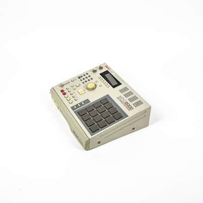 Akai MPC2000 Owned by Sergio Vega image 3