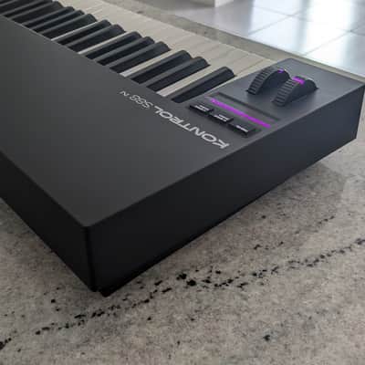 Native Instruments Komplete Kontrol S88 MK3 - Present - Black image 7