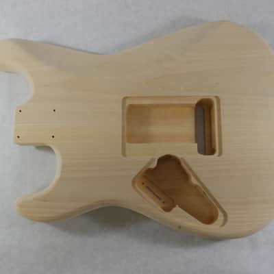 Unfinished Basswood HSS Strat Stratocaster body Fits Fender neck J918 image 3