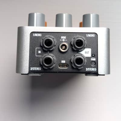 Universal Audio OX Stomp Dynamic Speaker Emulator 2023 - Present - Silver image 2