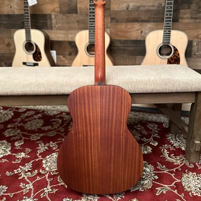 Larrivee OM-Simple 6 Burst Acoustic Guitar with Hard Case image 8