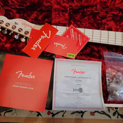 Fender Ghost - John5 Signatures 2023 - white image 2