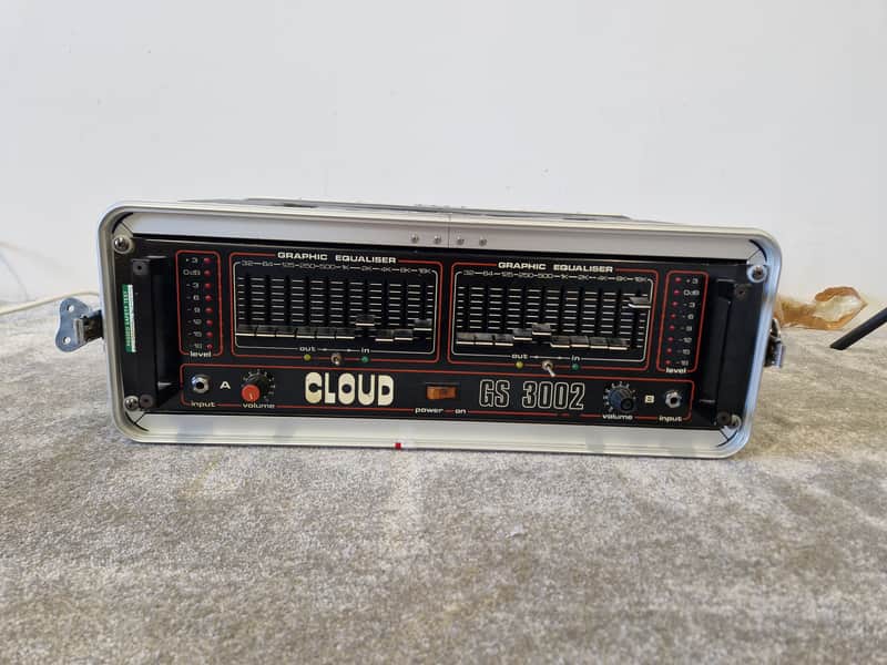 Cloud GS 3002 Graphic Equaliser & Power Amplifier – Rackmount Unit - Very Good in Gator Hard Case image 1