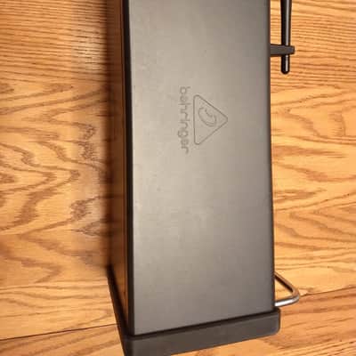 Behringer X Air XR18 Tablet-Controlled Digital Mixer With Tablet, Router, Case image 6