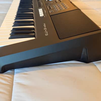 Yamaha PSR-E473 61 Key Portable Keyboard | Includes Soft Case image 8