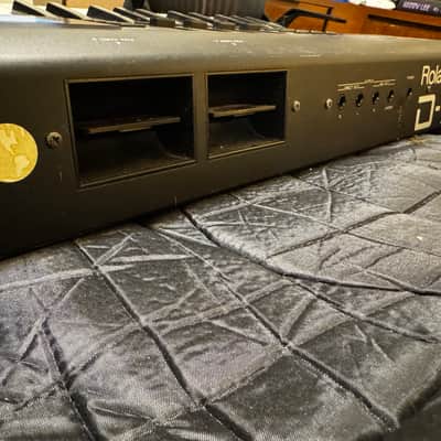 Roland D-70 76-Key Super LA Synthesizer 1990 - 1994 - Black image 4