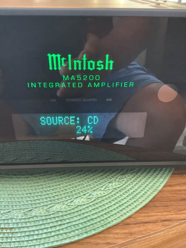 McIntosh MA5200 100-Watt Stereo Solid State Integrated Amplifier image 1