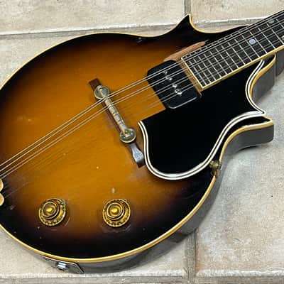 1959 Gibson EM-200 Florentine Electric Mandolin sunburst image 18