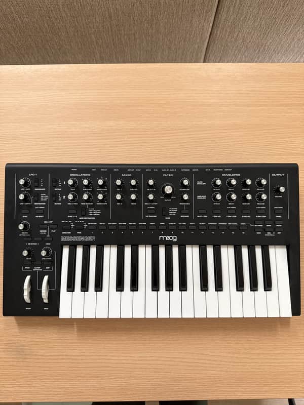 Moog Messenger 32-Key Monophonic Synthesizer 2025 - Present - Black image 1