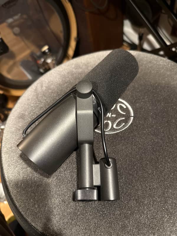 Shure SM7B Cardioid Dynamic Microphone 2001 - Present - Black image 1