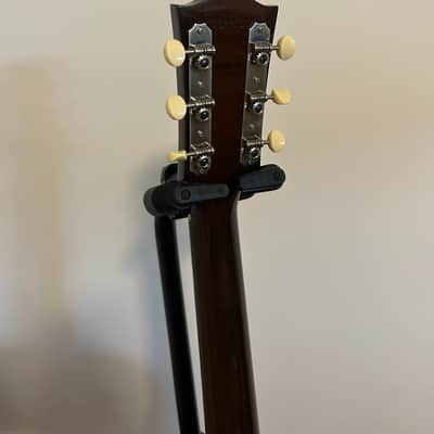 Gibson Brad Paisley J-45 2010 - 2013 - Cherry Sunburst image 5
