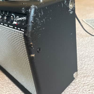 Fender Champion 20 20-Watt 1x8" Guitar Practice Amp 2013 - 2024 - Black image 2