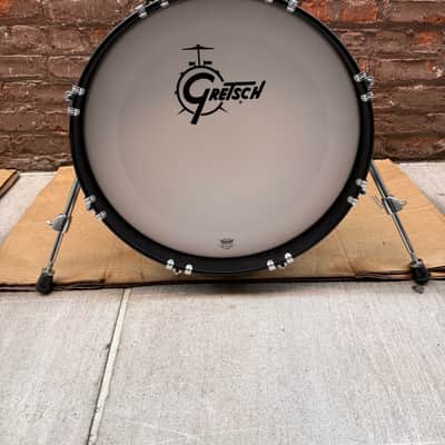 Gretsch Catalina Club Jazz 4-Piece Drum Kit White Satin Flame 18/12/14 + Snare – Floor Model image 2