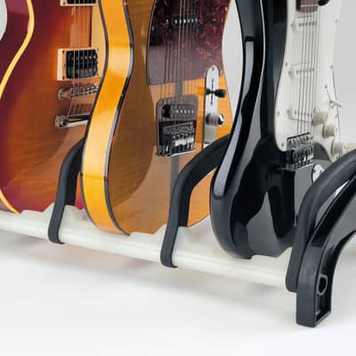 K&M 17513 Guardian Three Guitar Stand image 3