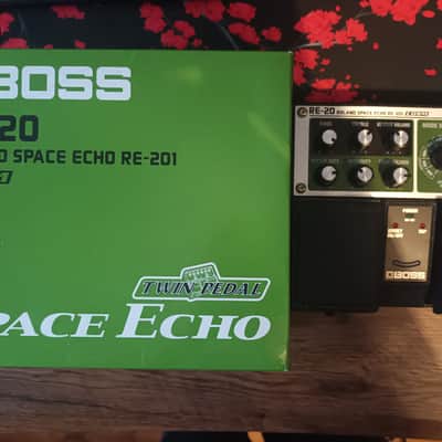Boss RE-20 Space Echo 2007 - Present - Green image 2