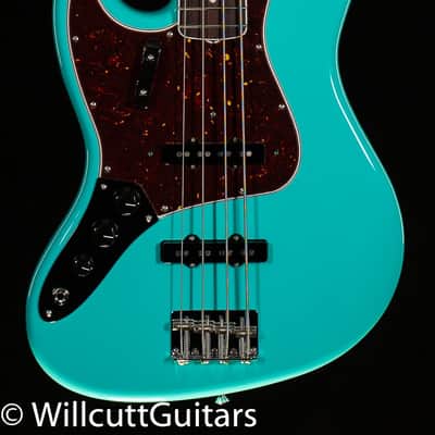 Fender American Vintage II 1966 Jazz Bass Rosewood Fingerboard Sea Foam Green (722) image 3