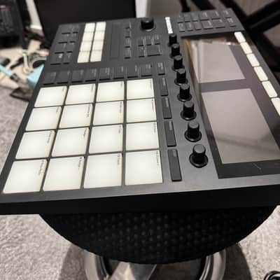 Native Instruments Maschine MKIII 2010s - LIKE NEW image 3