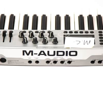 M-Audio Ozonic MIDI Controller Owned By Mike Campbell image 14