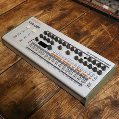 Roland TR-09 Rhythm Composer 2017 - Present - White image 2
