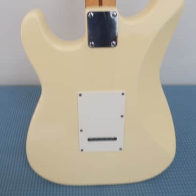 Vintage 1990s 1992 Squier by Fender Made in Korea MIK Standard Stratocaster Guitar White Cream image 11