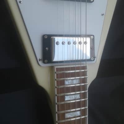 Japan ESP "Edwards E-FV-120D" Vintage White Flying V with Seymour Duncan Custom Shop P/U's! MINT! image 8