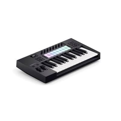 Novation Launchkey 25 Mk4 MIDI Keyboard image 3
