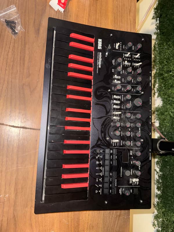 Korg Minilogue Bass 37-Key 4-Voice Polyphonic Synthesizer | Reverb