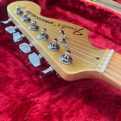 Fender FSR American Special Stratocaster with Matching Headstock 2017 - Aztec Gold image 2