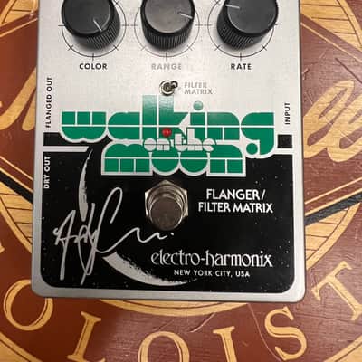 Electro-Harmonix Walking On The Moon Andy Summers Signature Flanger / Filter Matrix 2023 - Present - Silver / Black image 5