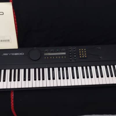 Yamaha YS200 FM Synthesizer 1988 FM 4 OPERATOR easy Edit Create sounds very rare compatible DX100 DX11 DX21 DX27 DX270 and TX81Z With Book Manual and Library Sounds on CD