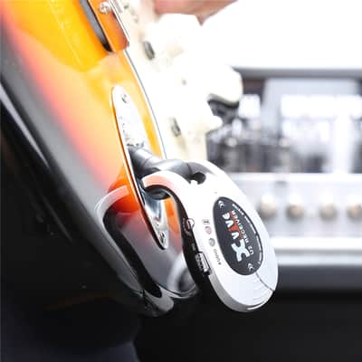 Xvive U2 Wireless Guitar System 2010s Silver image 6