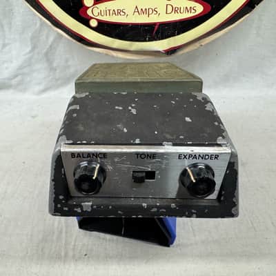Univox Super-Fuzz superfuzz Fuzz Pedal - missing 3 screws image 5