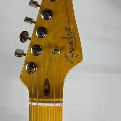 Fender American Professional Classic Stratocaster HSS Electric Guitar, Maple Fingerboard, Faded Lake Placid Blue image 4