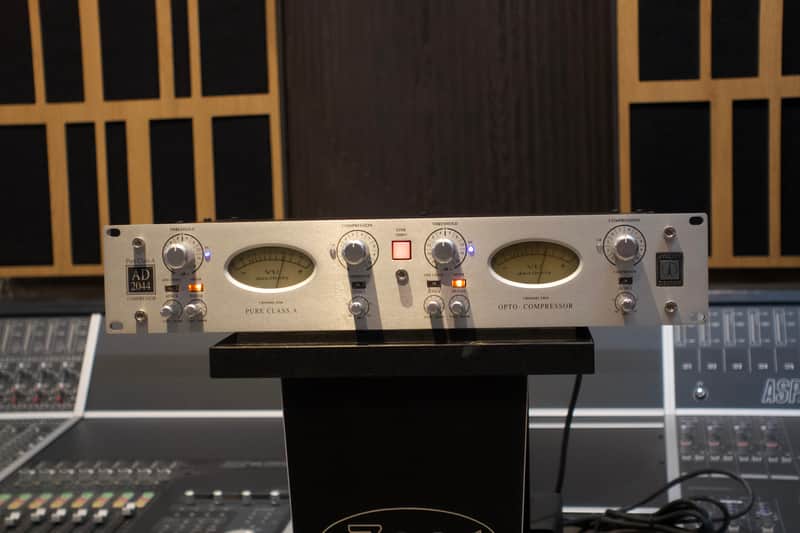 Avalon AD2044 Dual Mono / Stereo Optical Compressor image 1