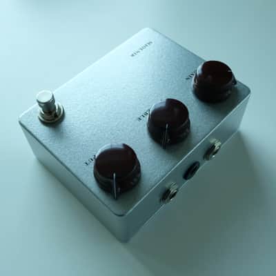 Mythos Pedals Mjolnir - 1N34A Diodes - Silver image 4