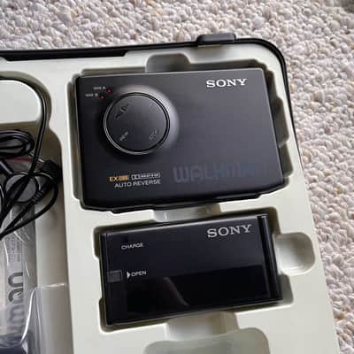 [RARE FULL BOX] Sony WM-600 Walkman Cassette Player, NM Shape, Working ! image 6