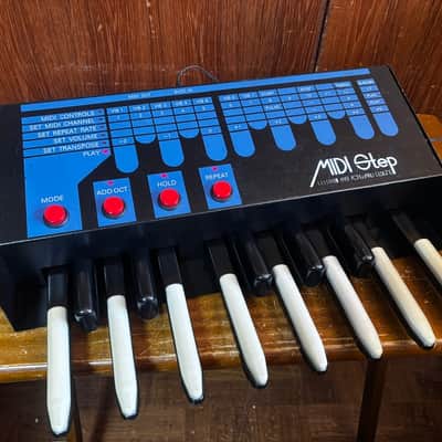 Hammond / Suzuki Midi Step MIDI BASS PEDAL w/ power supply image 1