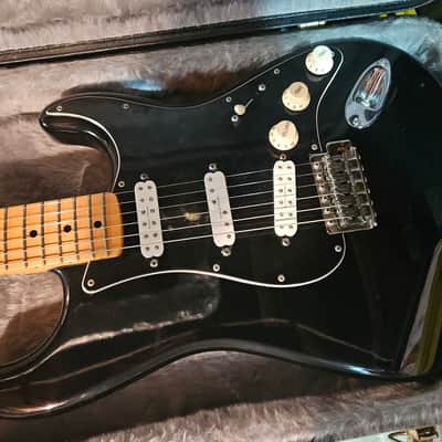 Fender strat  special edition Upgraded duncan pickups image 2