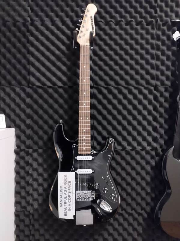 Kurt Cobain "Vandalism" Stratocaster Replica image 1