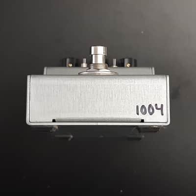 2010s - Boxed - Foxrox Electronics Octron 3 Analog Octave Up and Down 2010s - Silver image 9