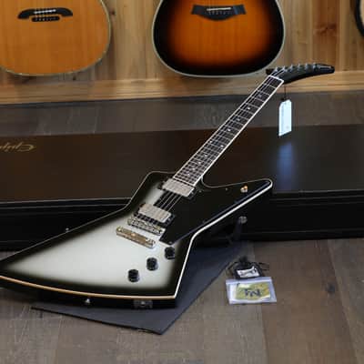 2011 Gibson Brendon Small Thunderhorse Explorer Dethlok Electric Guitar Silverburst + HSC