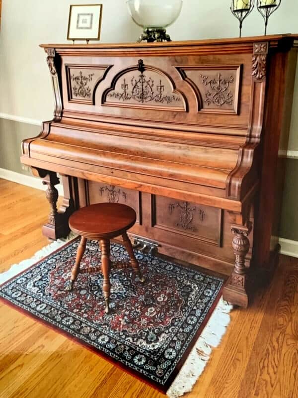 Beautiful Pristine 1898 Antique "Bush & Gerts " Upright Piano Comp. Overhauled image 1