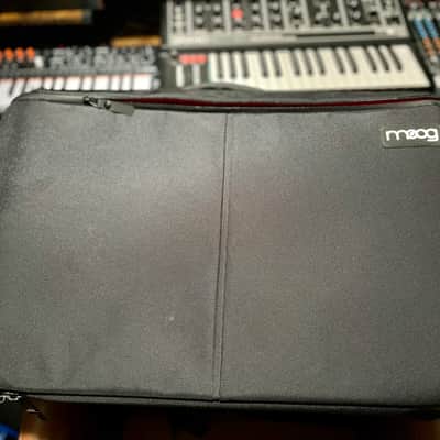Moog Grandmother Dark 32-Key Semi-Modular Analog Synthesizer 2020 - Present - Black / Black Panel W/ Carrying Case image 10