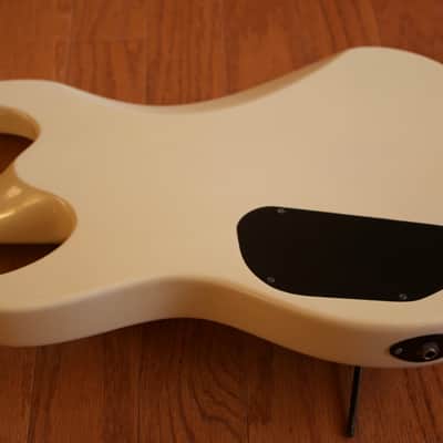 Samick Strat Neck Thru 80's Pearlescent Cream image 6