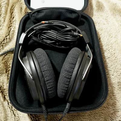 Shure SRH1540 Professional Closed Back Studio Headphones 2010s - Black image 16