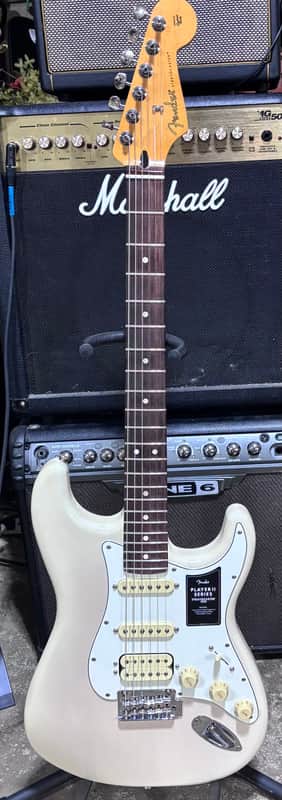 Fender Player II Stratocaster HSS 2024 - Present - White Blonde