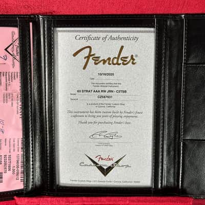 Fender Custom Shop 1963 Stratocaster Journeyman Relic Chocolate 3 Tone Sunburst AAA Maple Neck w/case CZ587631 image 11
